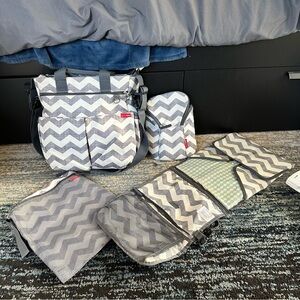 Skip Hop Duo Signature Changing Bag Chevron